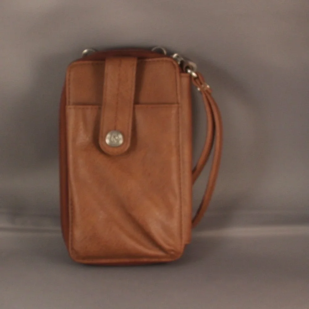 Relic Womens Crossbody‎ Cell Phone Wallet Cognac Faux Leather Wristlet Brown